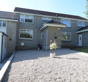 17 Renwick Place, Lanark. Ml11 7EB