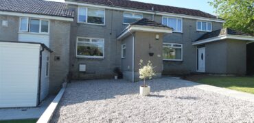 17 Renwick Place, Lanark. Ml11 7EB