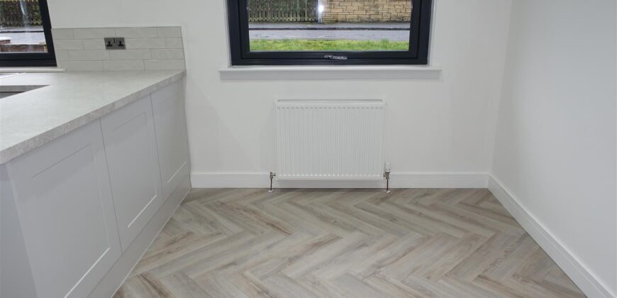 15 Almond Terrace, Harthill, ML7 5PF